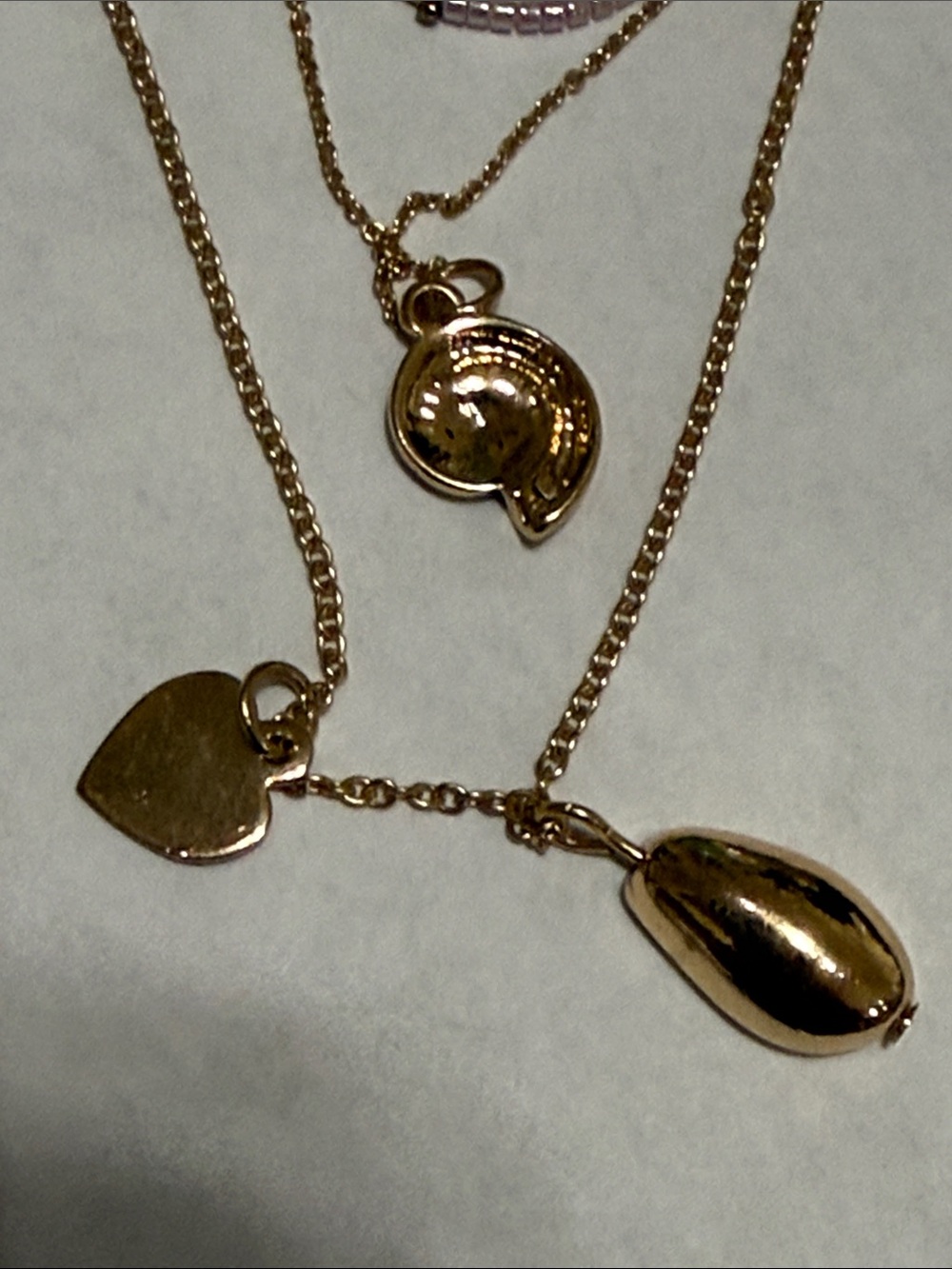 Gold Plated Layered Seashells and Heart Pendant Necklace Set from Anthropologie🔥 - Picture 12 of 16